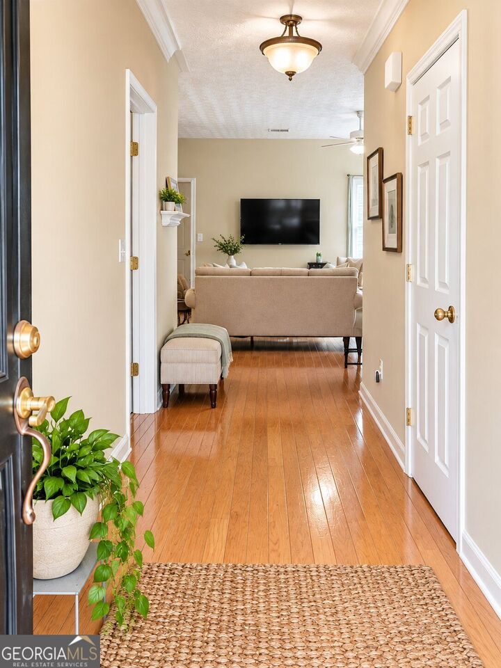Property Photo: 905 Downyshire Drive GA 30044