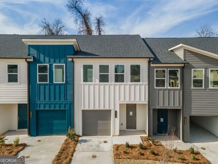 Property Photo: 1507 Albert Lane NW GA 30318