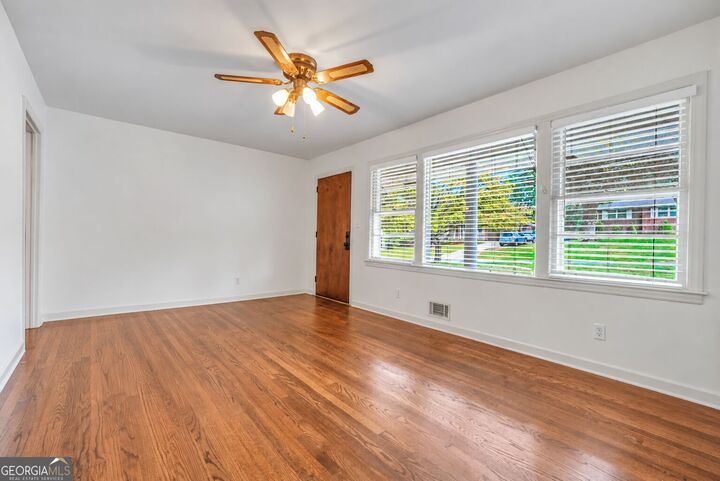 Property Photo: 1811 Mural Circle GA 30260