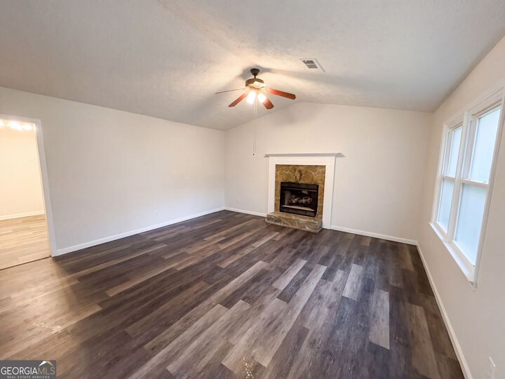 Property Photo:  204 Arbor Way  GA 30157 