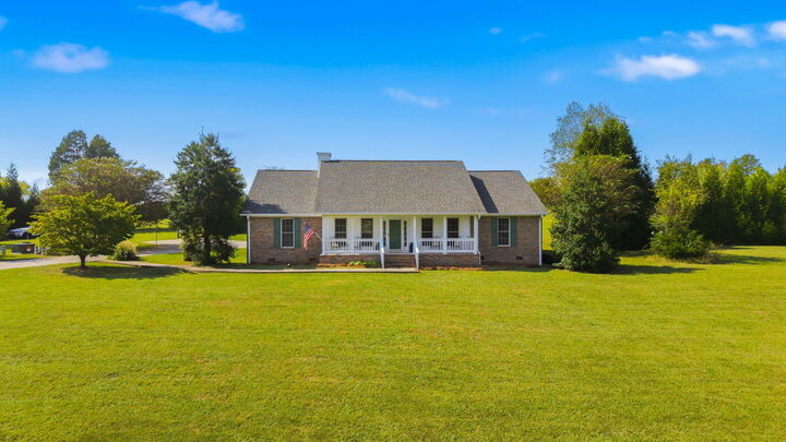 Property Photo: 1660 County Road 700 TN 37303