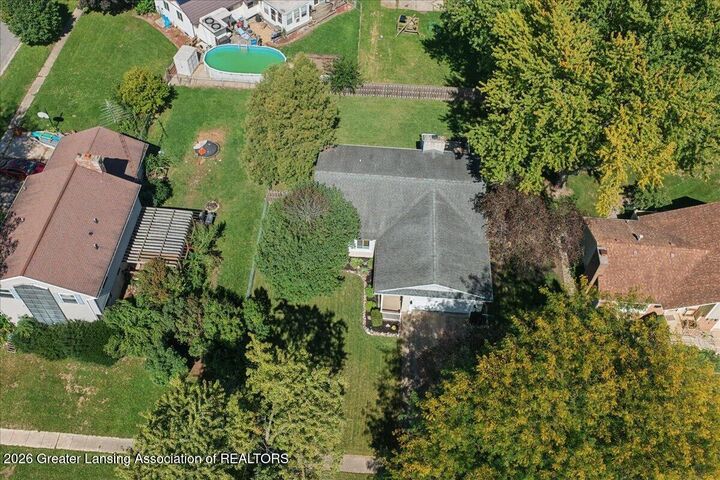 Property Photo: 512 N Hampton Drive MI 48429