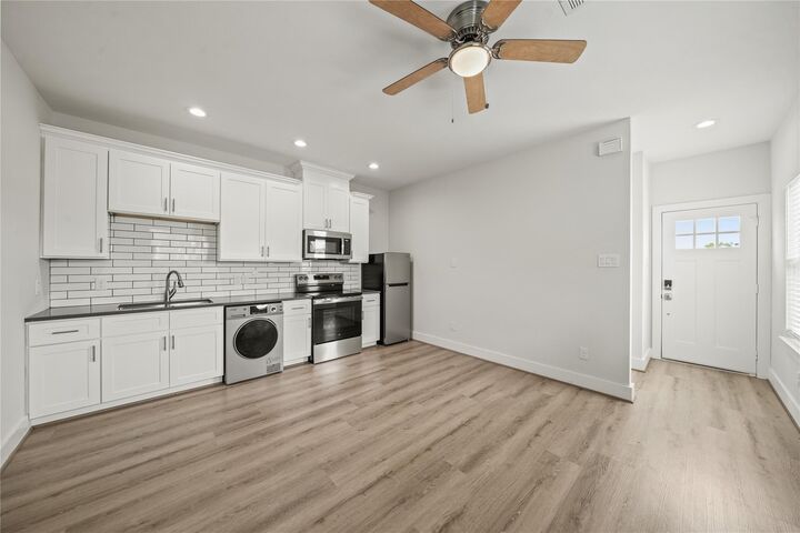 Property Photo: 4007 New Orleans Street B 1/2 TX 77020