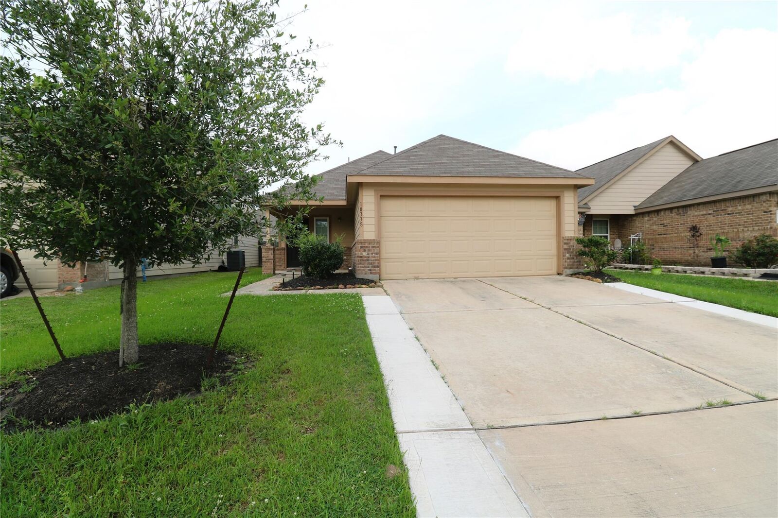 Property Photo:  10338 Douglas Fir Villa Avenue  TX 77044 