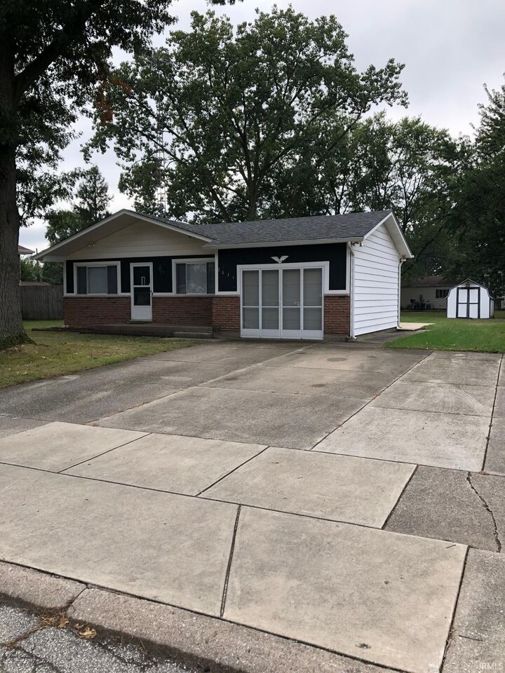 Property Photo:  2631 Schumacher Drive  IN 46545-3339 