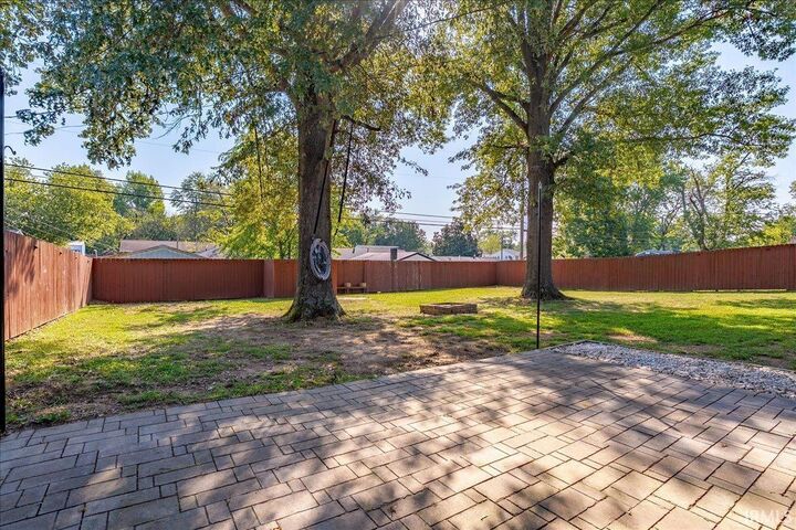 Property Photo: 1112 Tower Drive IN 47601