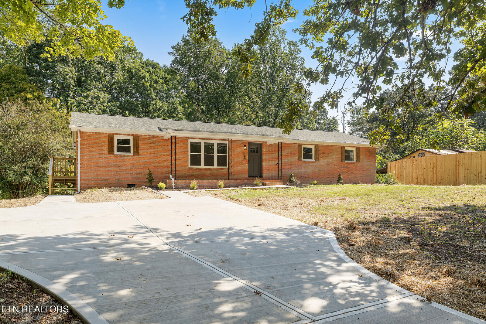 Property Photo:  128 Edgewood Heights Lane  TN 37849 
