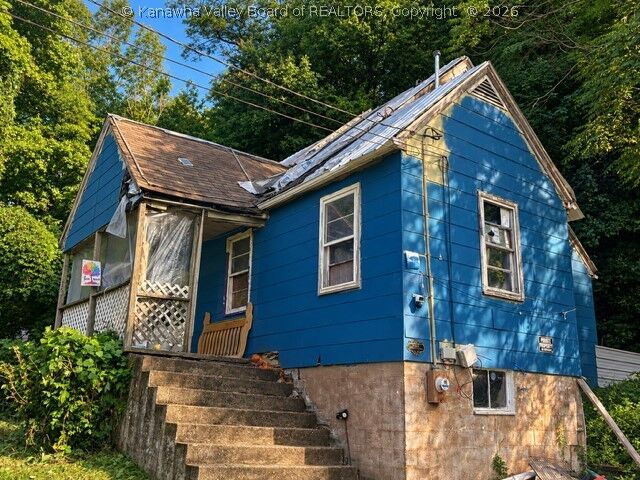 Property Photo:  229 Hillcrest Drive  WV 25136 