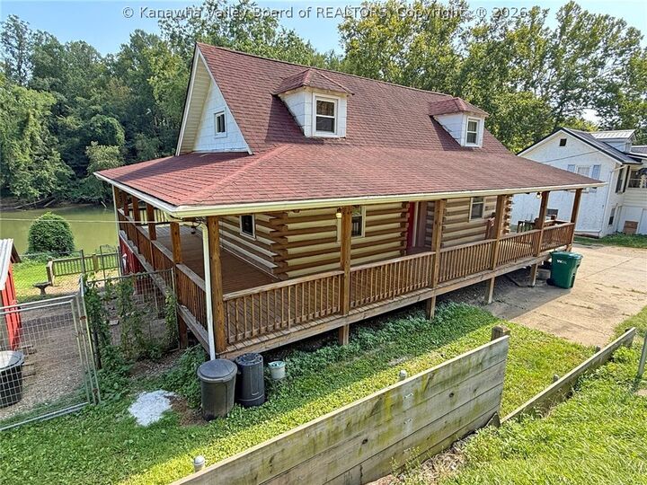 Property Photo: 11438 Coal River Road WV 25177