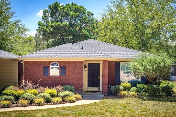 Property Photo: 2811 Birdwell TX 75605