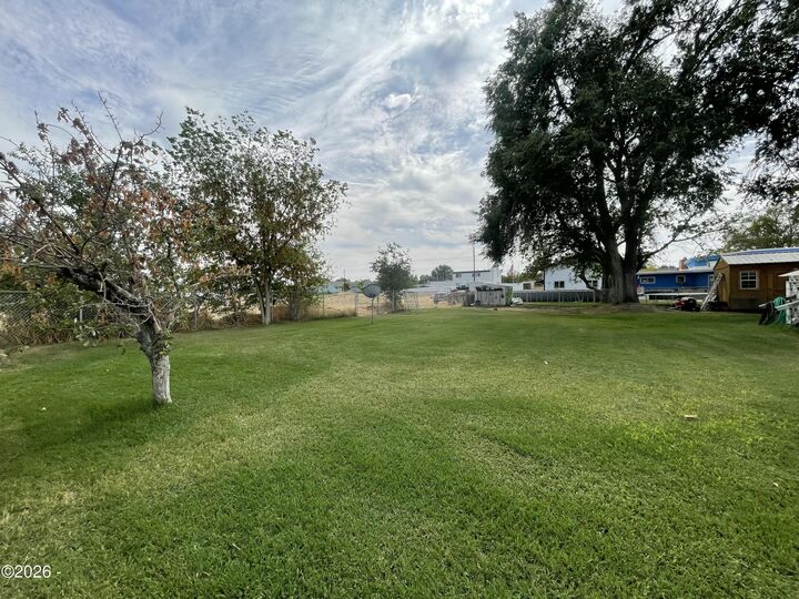 Property Photo:  420 NE Eighth Street  OR 97844 