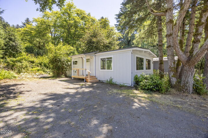 Property Photo:  6310 US-101 19  OR 97368 