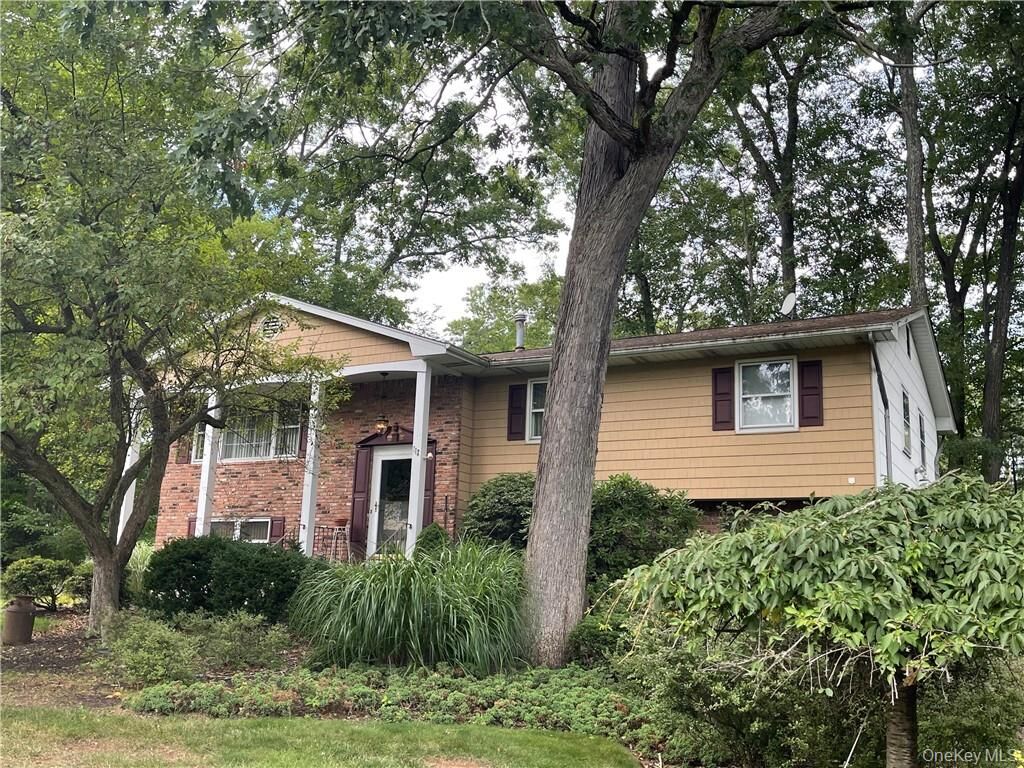 Property Photo:  6 Punta Road  NY 10956 