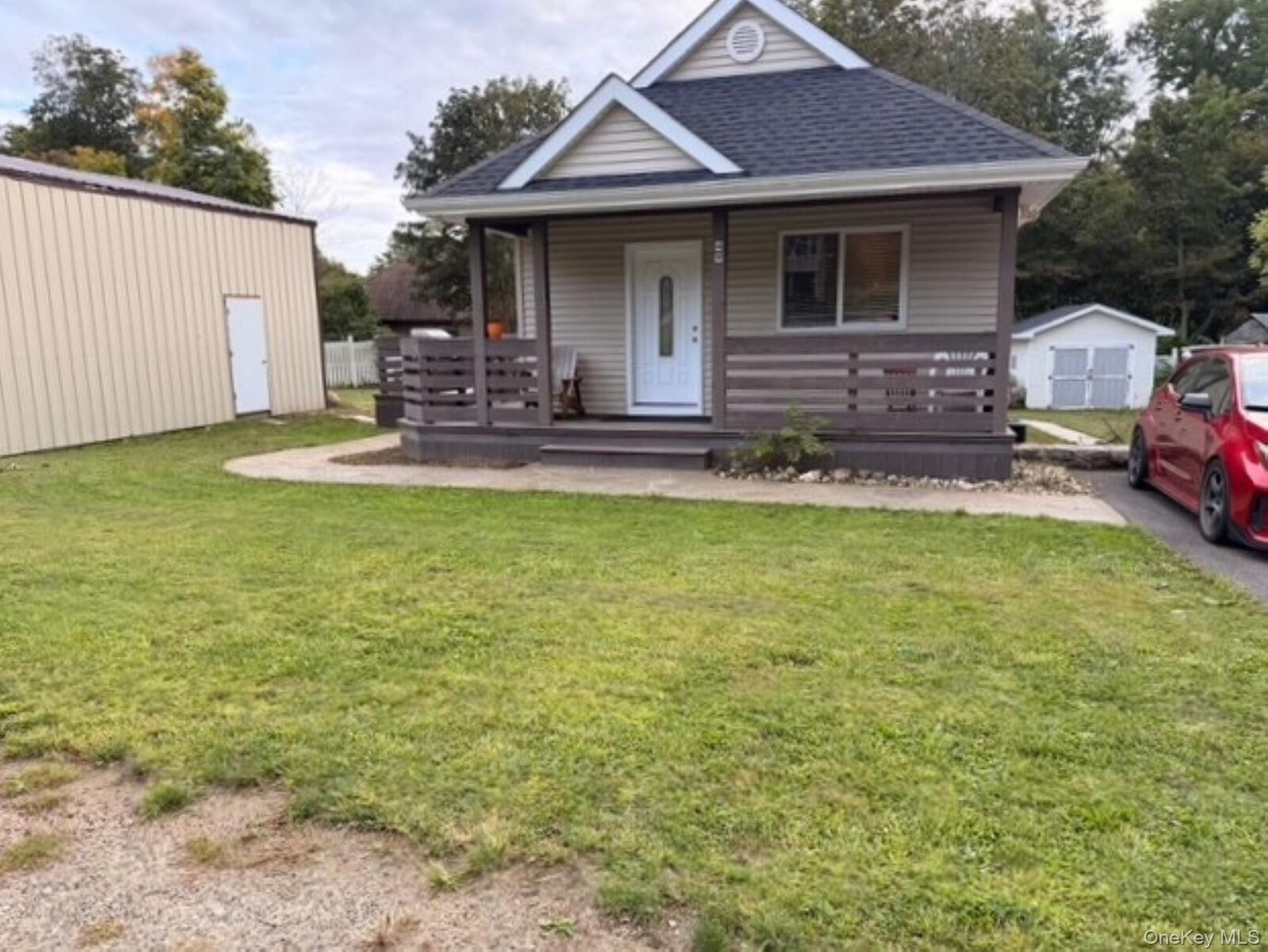 Property Photo:  49 Larchmont Road  NY 10512 