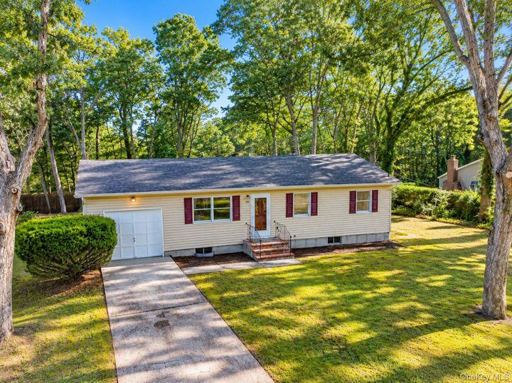 Property Photo:  50 Fanning Boulevard  NY 11901 