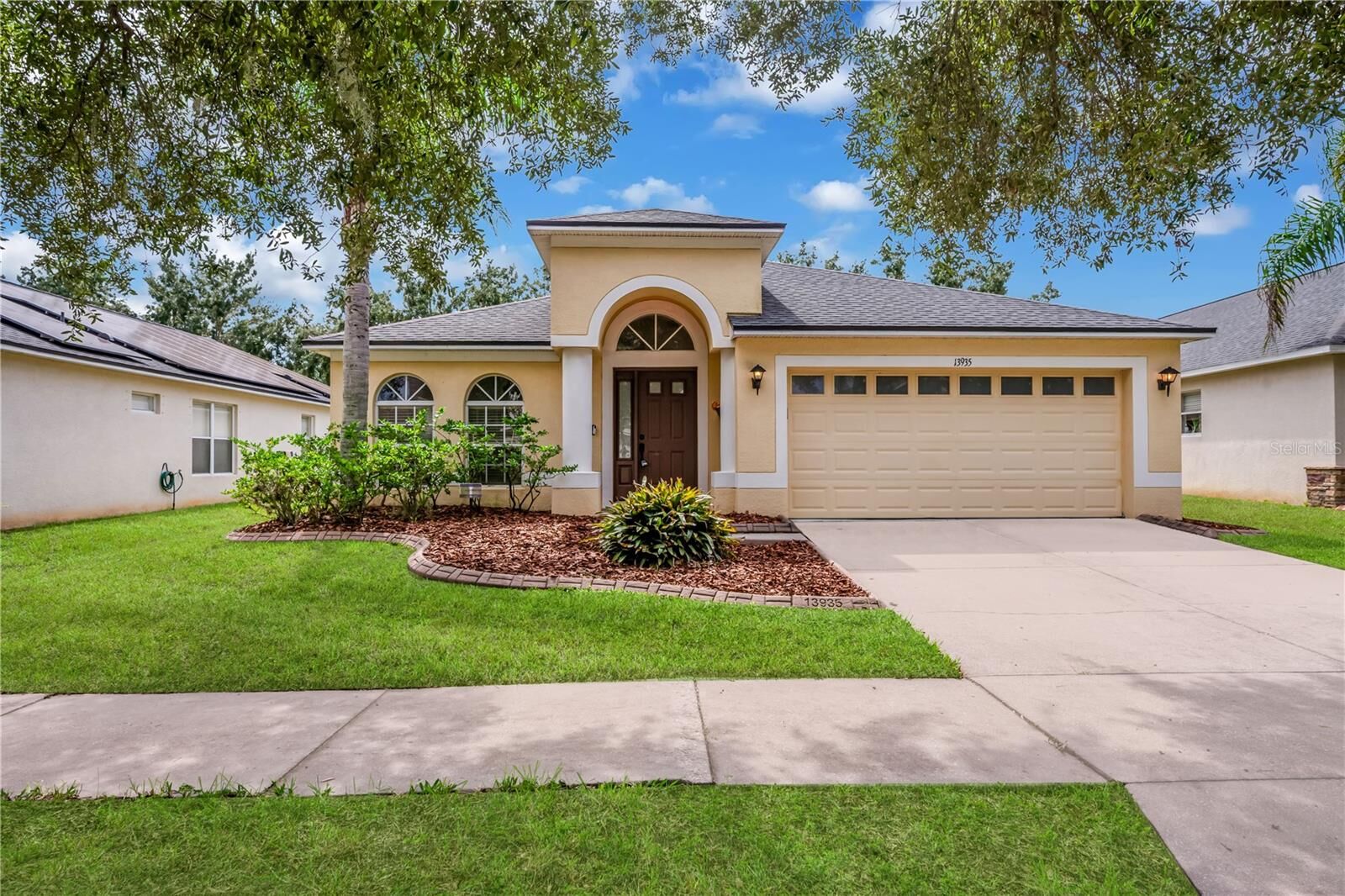 Property Photo: 13935 Chalk Hill Place FL 33579
