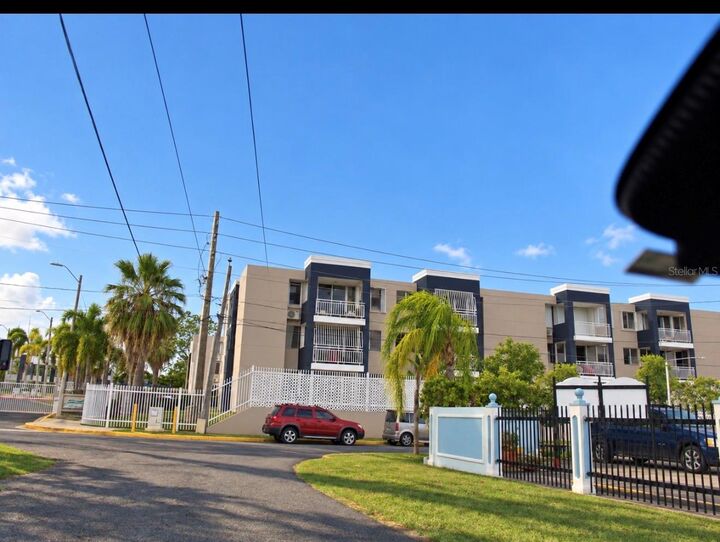 Property Photo: 21 Paseo Esmeralda 6-102 PR 00738