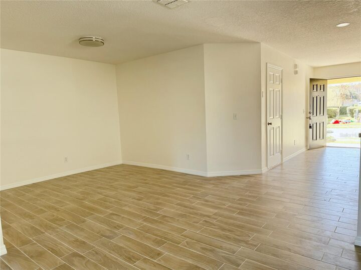 Property Photo:  760 Cresting Oak Circle  FL 32824 