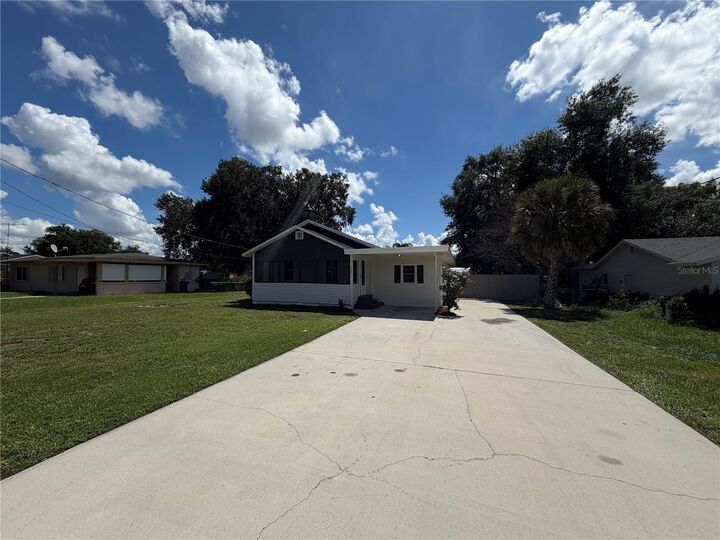 Property Photo:  335 E Hoffman Street  FL 33850 