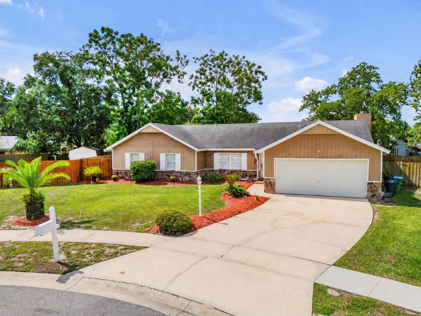 Property Photo:  205 Inkwood Court  FL 32708 