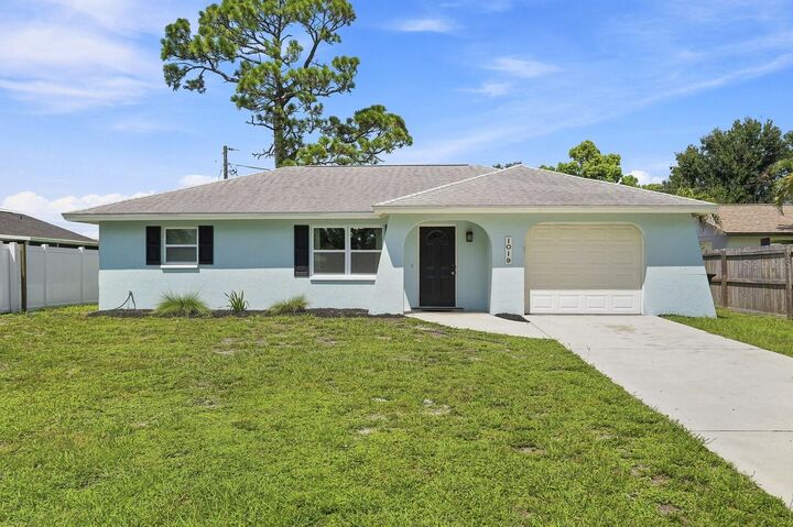 Property Photo:  1019 Hope Street  FL 34285 
