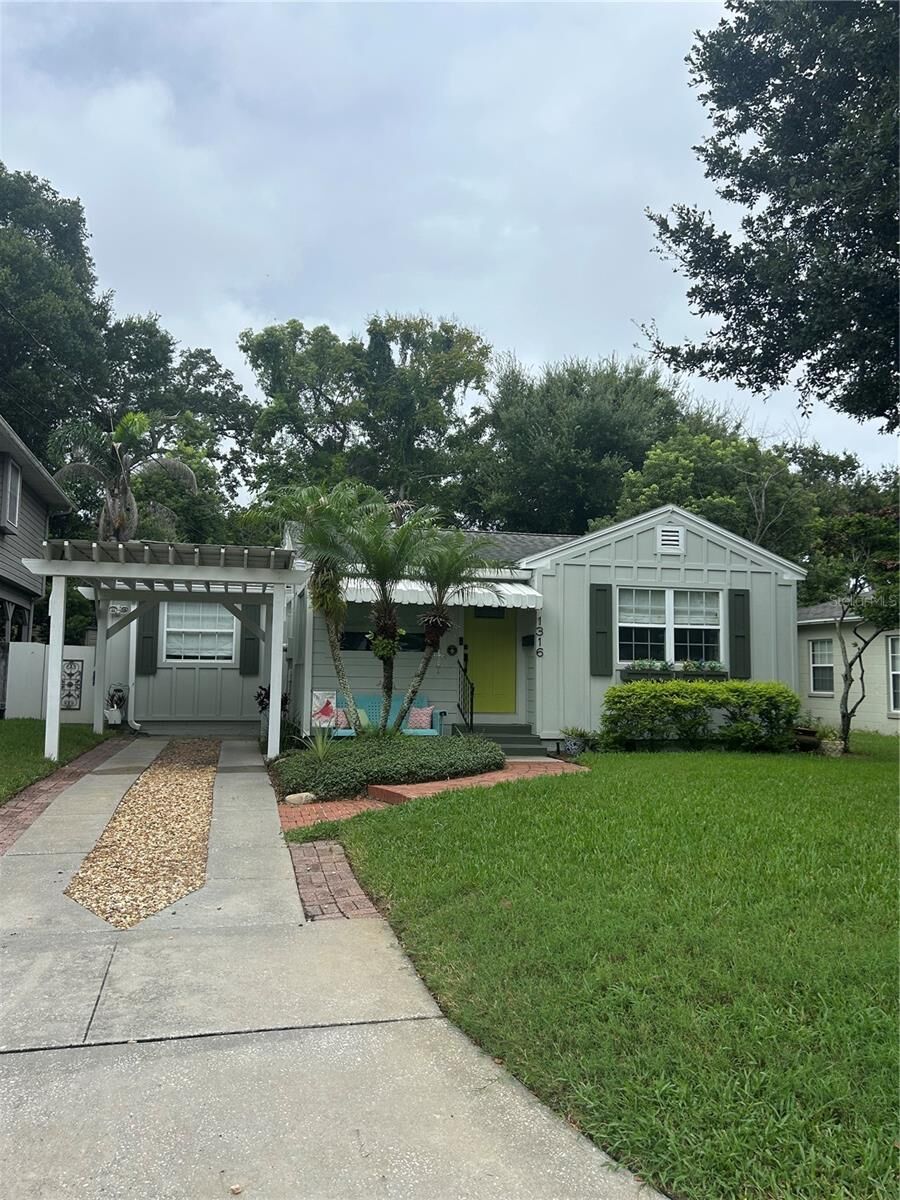 Property Photo: 1316 Belgrade Avenue FL 32803