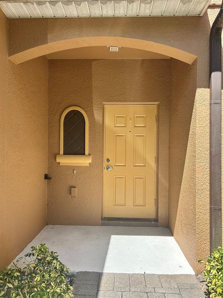 Property Photo: 2051 Retreat View Circle FL 32771