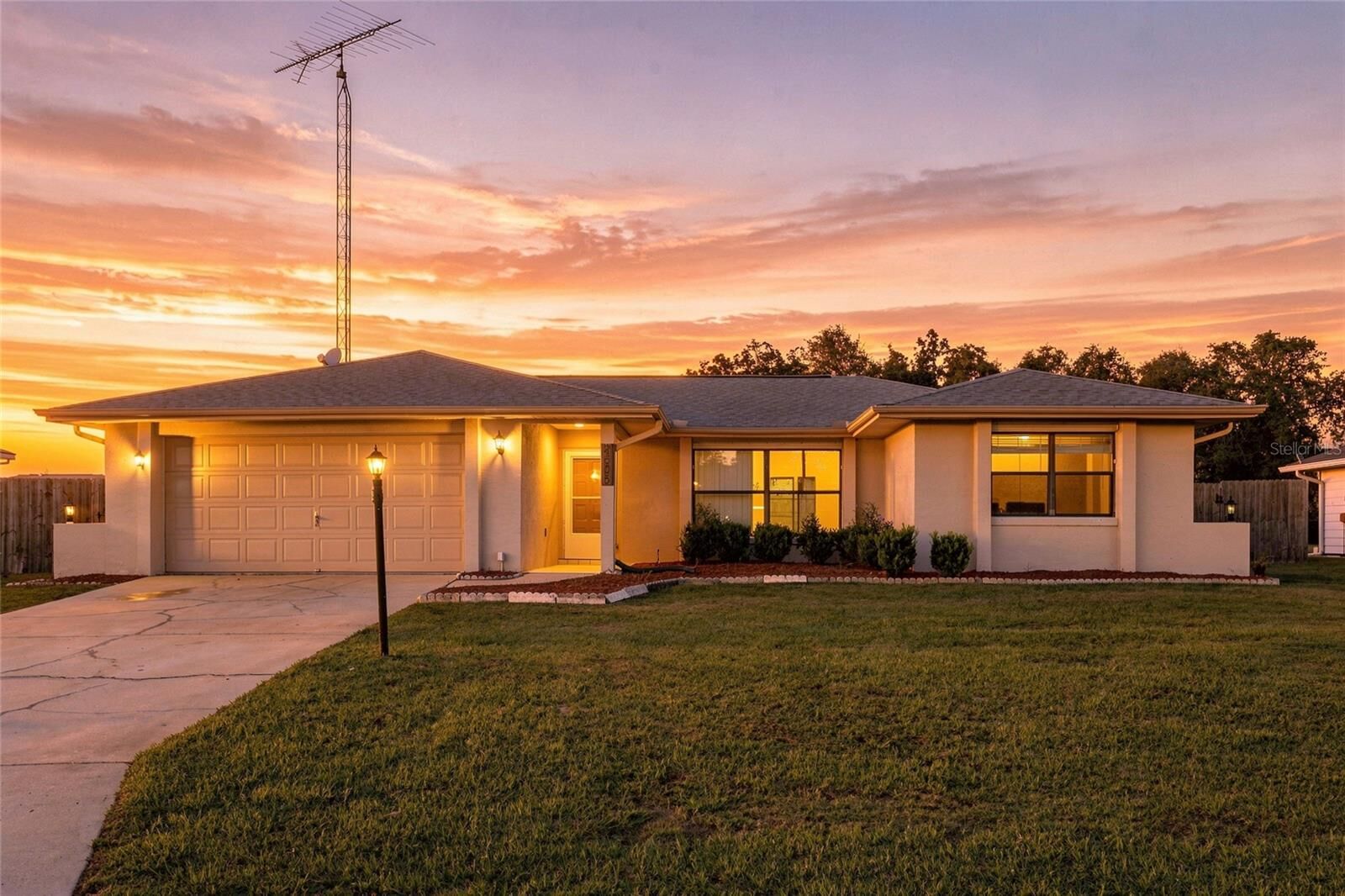 Property Photo:  4505 SW 156th Place  FL 34473 