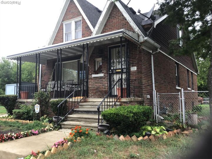 Property Photo:  14481 Camden Street  MI 48213 2069 