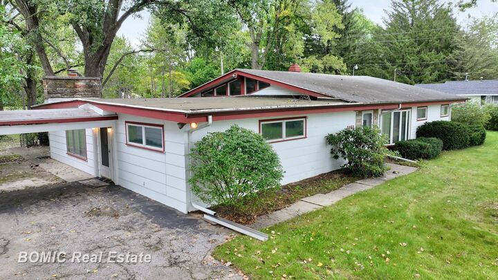 Property Photo:  5161 S Washington Road  MI 48601 
