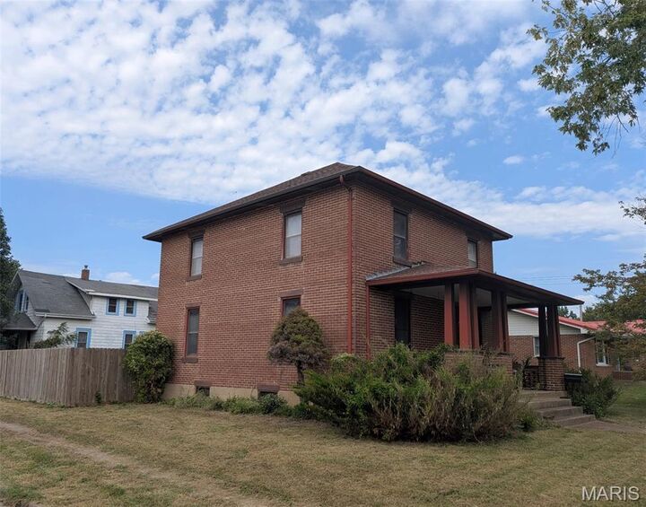Property Photo:  511 S 3rd Street  MO 65066 