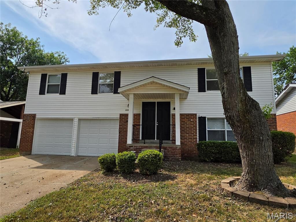 Property Photo: 2337 Millvalley Drive MO 63031