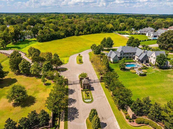 Property Photo: Dubray Manor Dr TN 38017