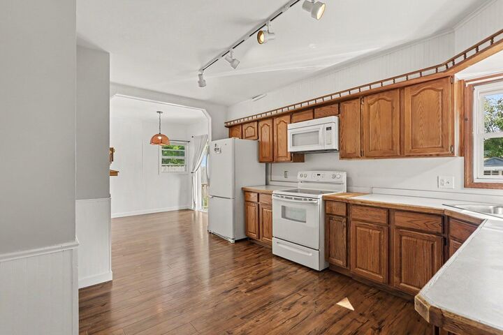 Property Photo: 2020 Lafayette Avenue NE MI 49505