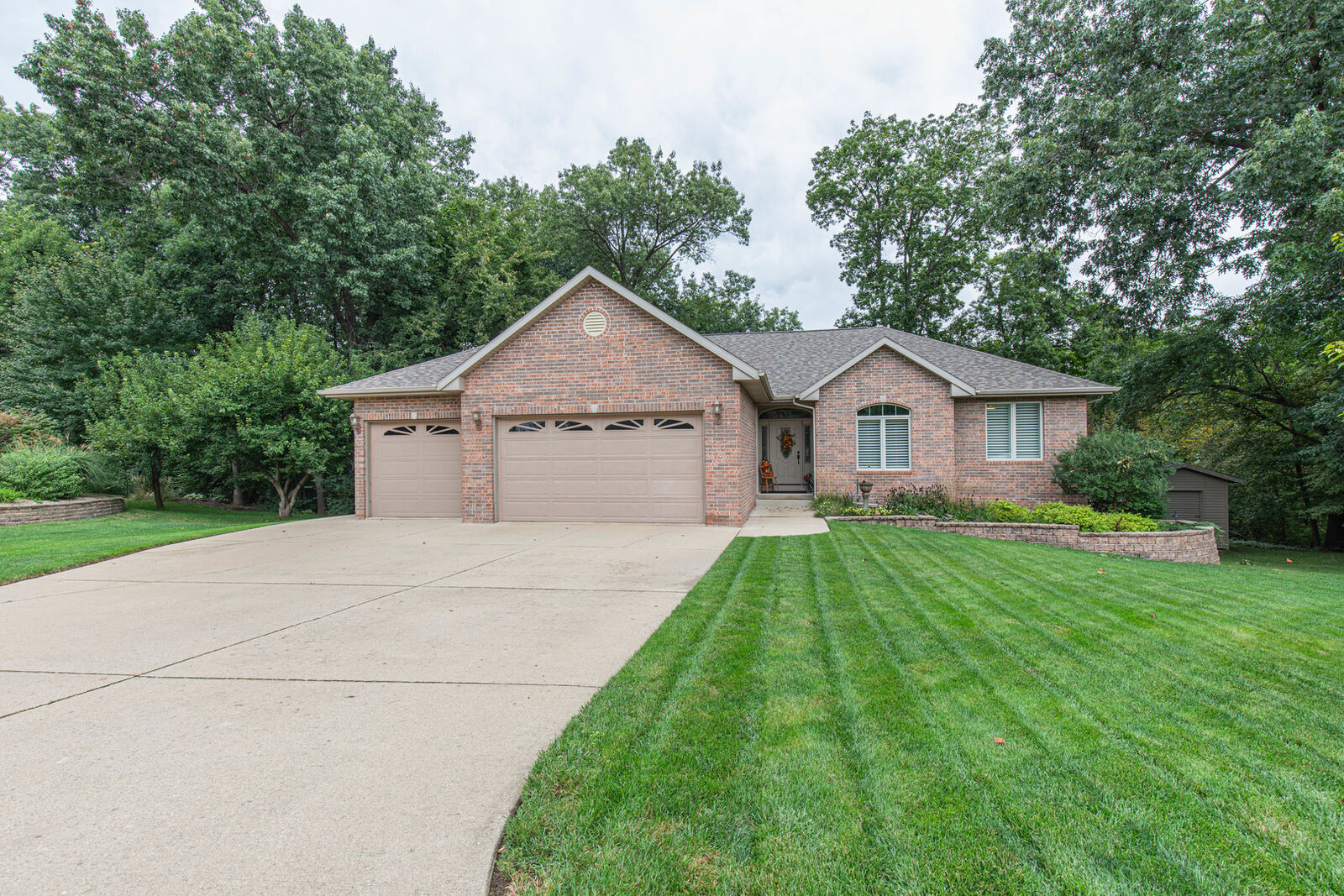 Property Photo: 2339 Amelia Drive IL 61356