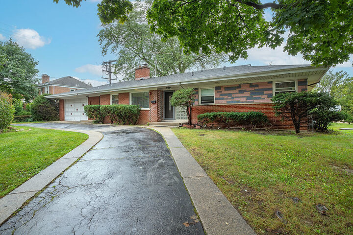 Property Photo: 6756 N Keating Avenue IL 60712