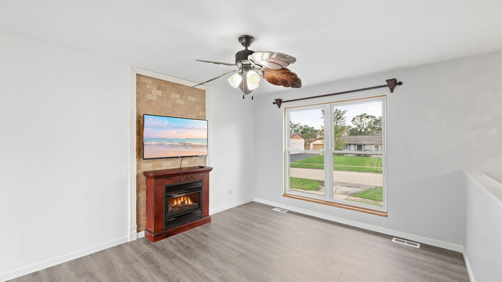 Property Photo: 9417 Hawthorne Avenue IL 60448