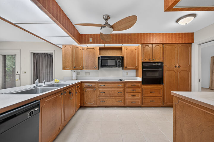 Property Photo: 100 Forsythe Lane IL 60115