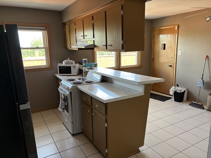 Property Photo:  7932 S Pulaski Road 302  IL 60652 