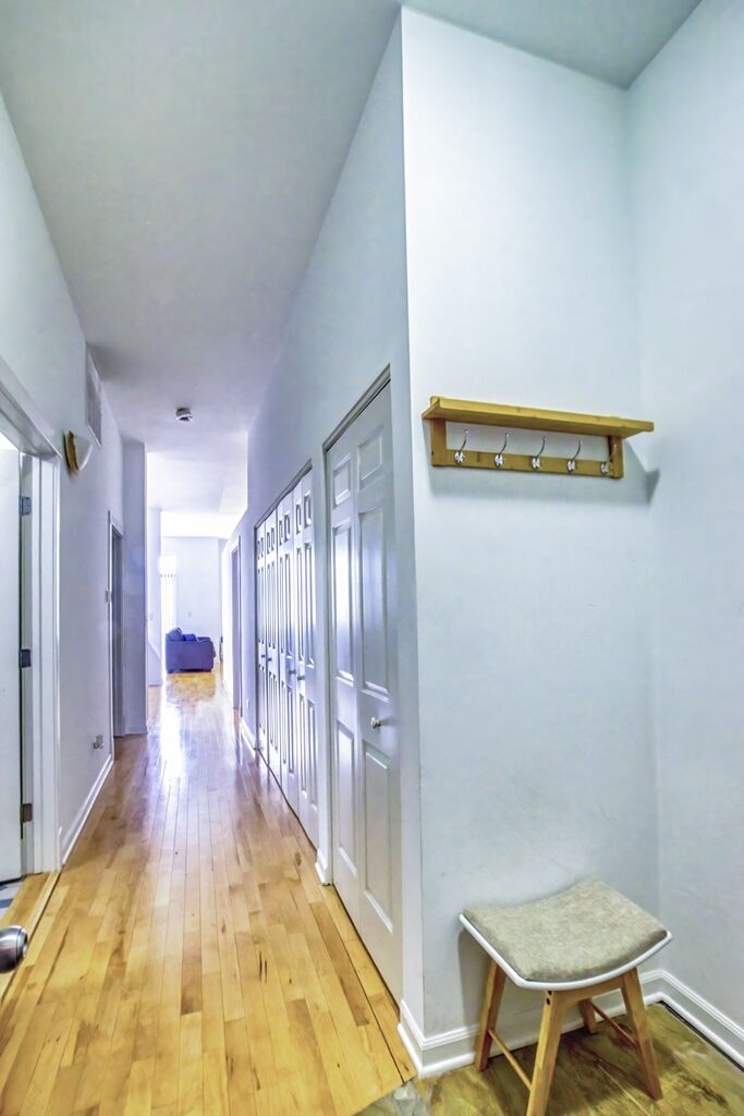 Property Photo:  4050 N Lincoln Avenue 202  IL 60618 