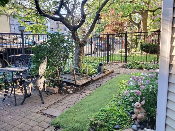 Property Photo:  3745 N Seminary Avenue 1  IL 60613 