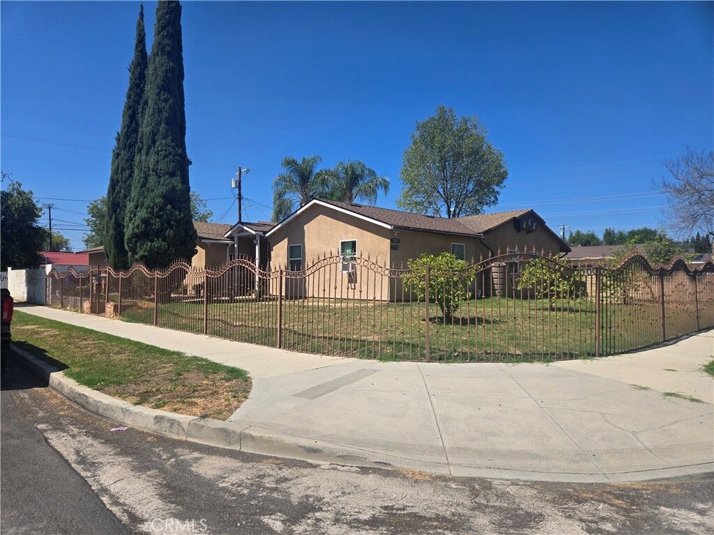 Property Photo:  11301 Collett  CA 91344 