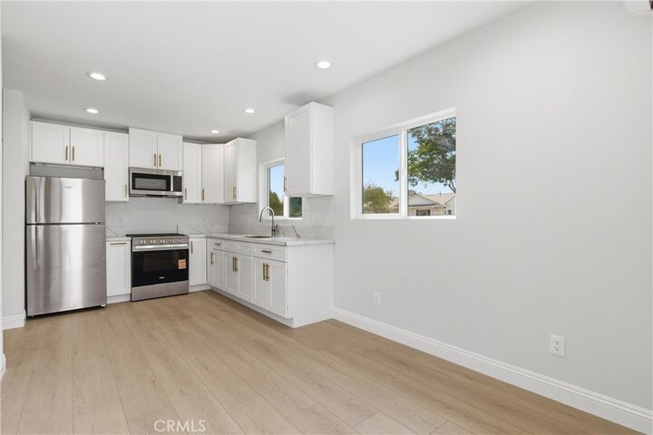Property Photo:  19649 Friar  CA 91335 