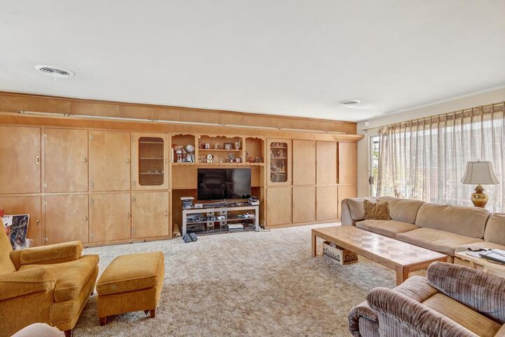 Property Photo: 920 Duchow Way CA 95630