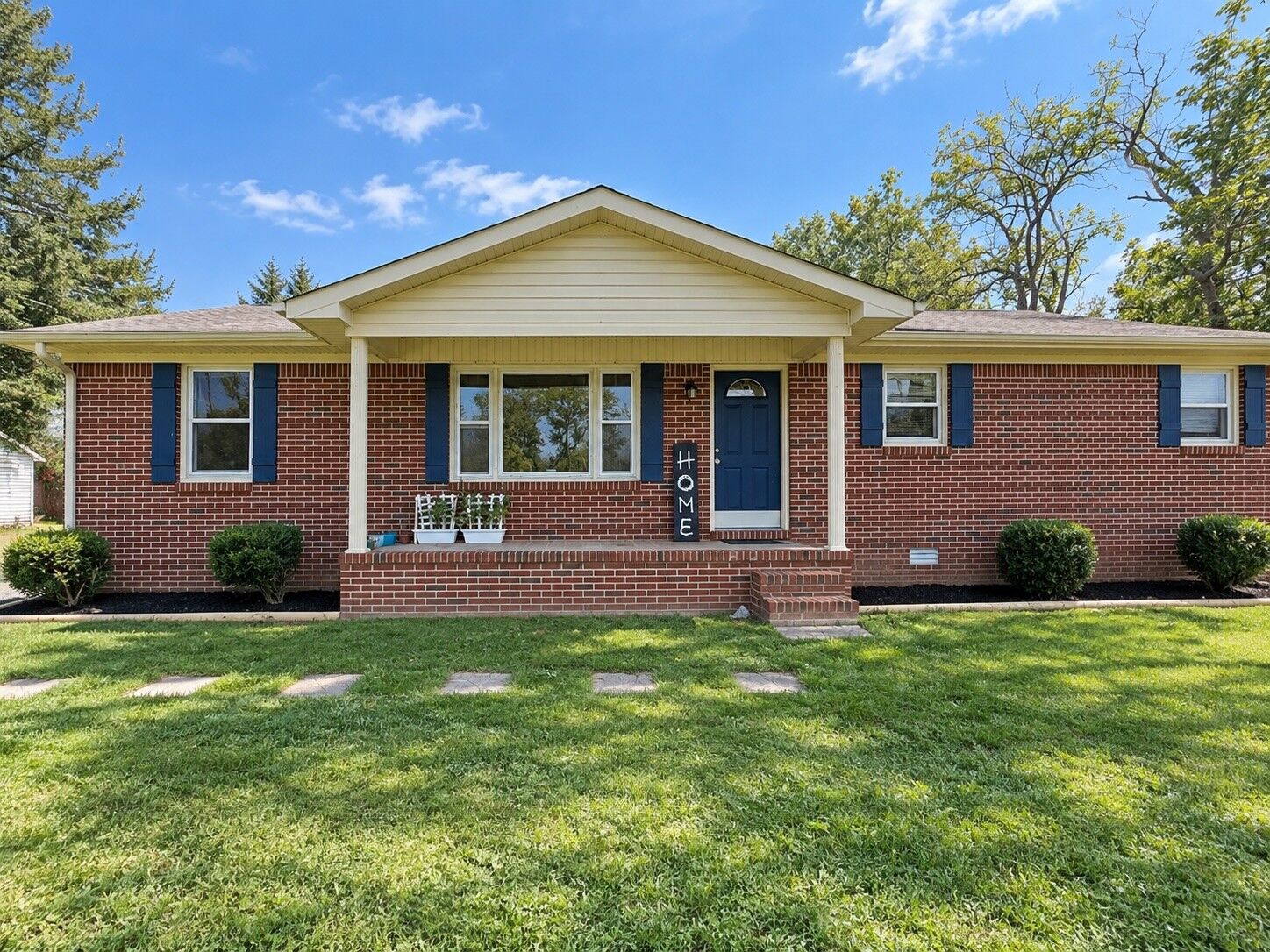 Property Photo:  306 Circle Hill Dr  TN 37110 