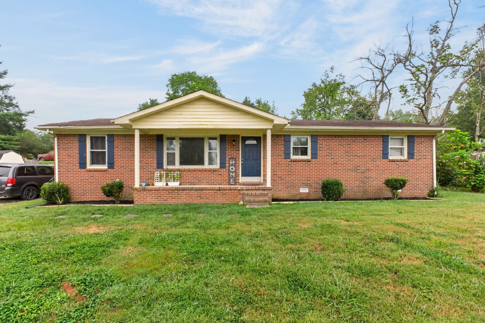 Property Photo: 306 Circle Hill Dr TN 37110