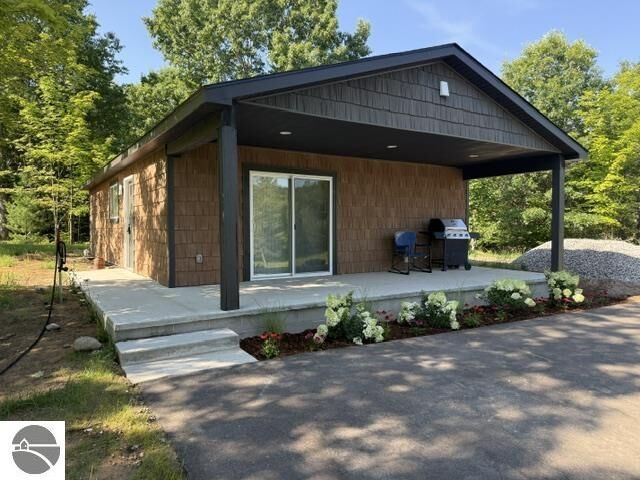 Property Photo:  5933 SW Old Oak Trail  MI 49633 