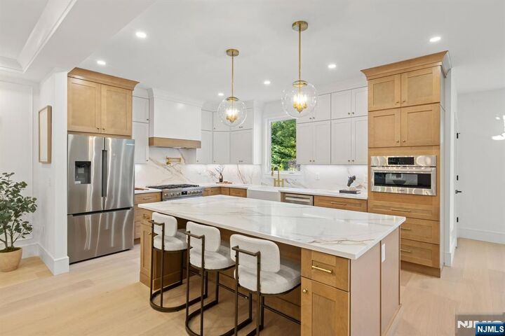 Property Photo:  181 West Street  NJ 07624 