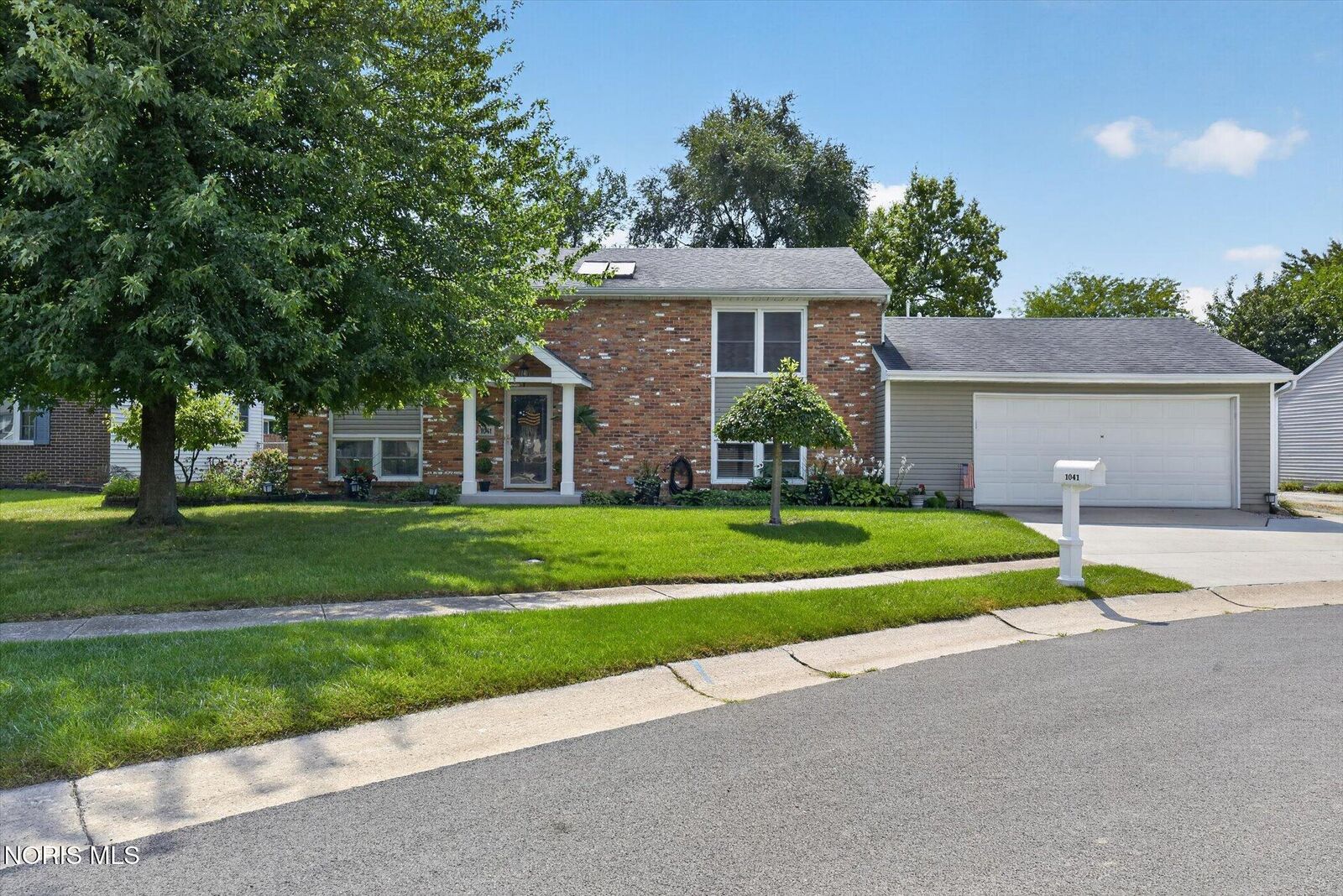 Property Photo: 1041 E Elm Tree Road OH 43460