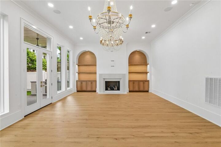 Property Photo:  423 Betz Place  LA 70005 